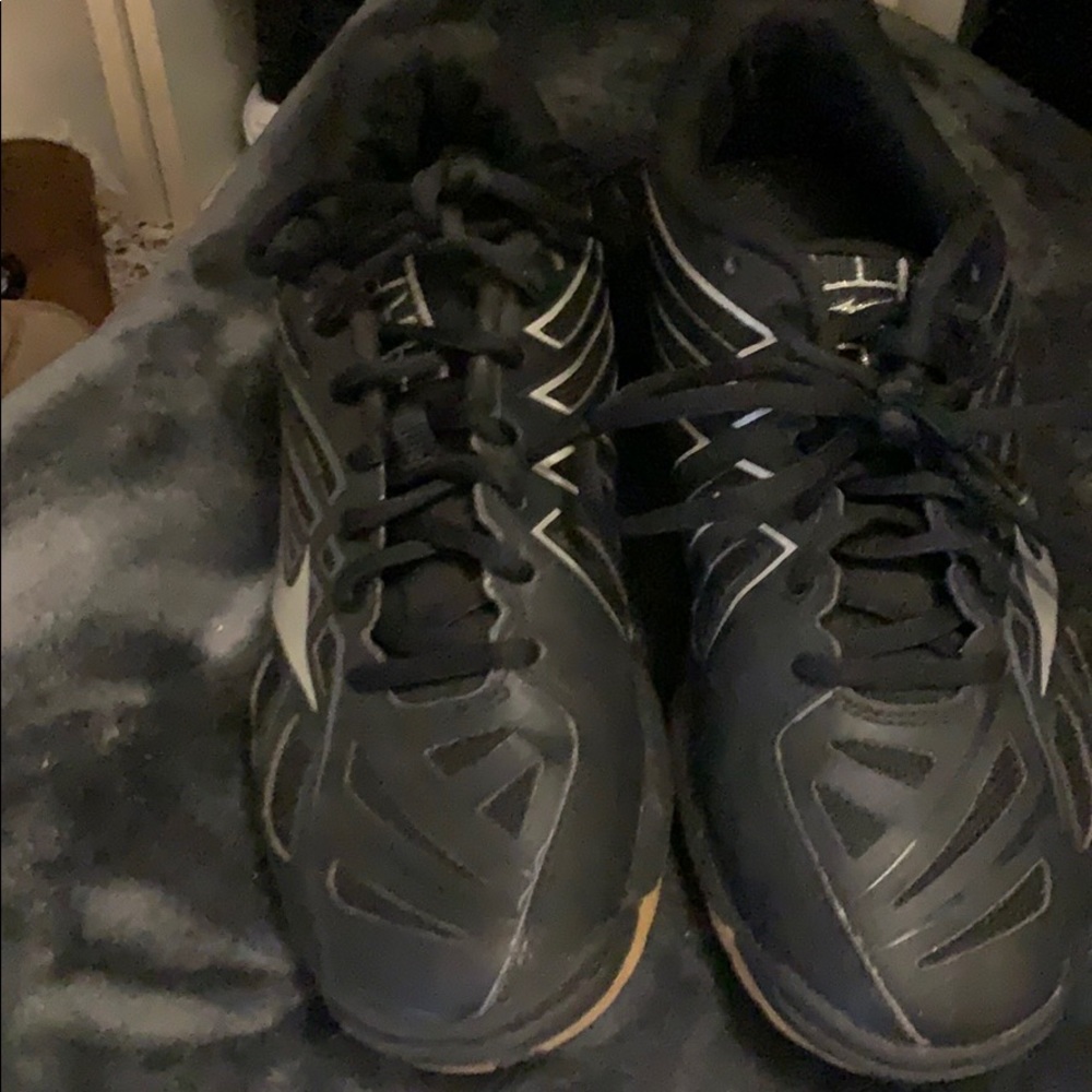 volleyball shoes